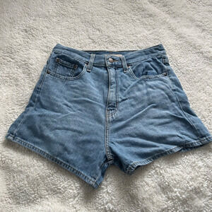 Levi's‎ Women's High Rise Denim Jean Shorts Regular Fit 3" Size 27